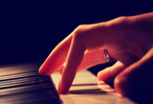 华体会课程-泰国游泳英雄崛起：混合泳金牌引领新辉煌