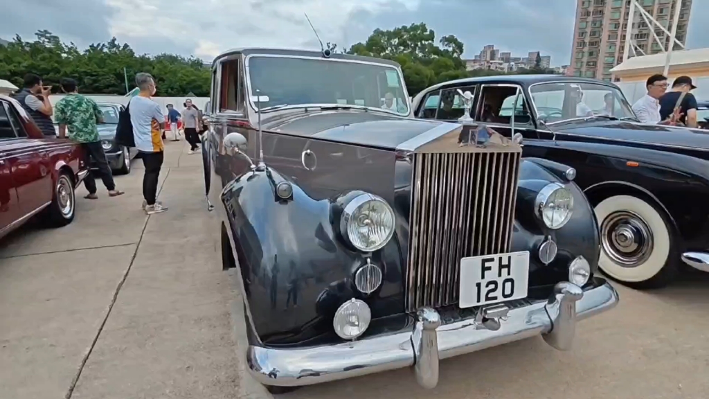街头珍藏古董汽车展--复古车迷热爱聚会将在周末举办 街头珍藏古董汽车展--复古车迷热爱聚会将在周末举办