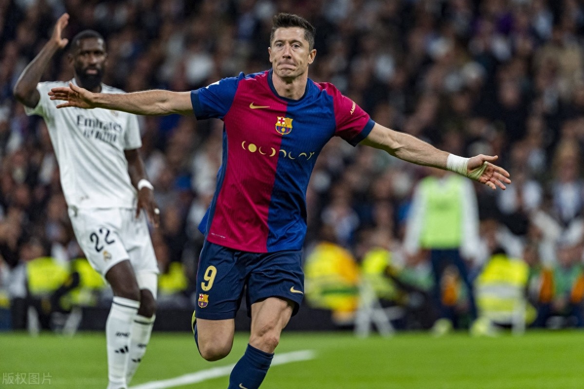 华体会官方-关于莱万特前锋冷静面对门将破门的信息