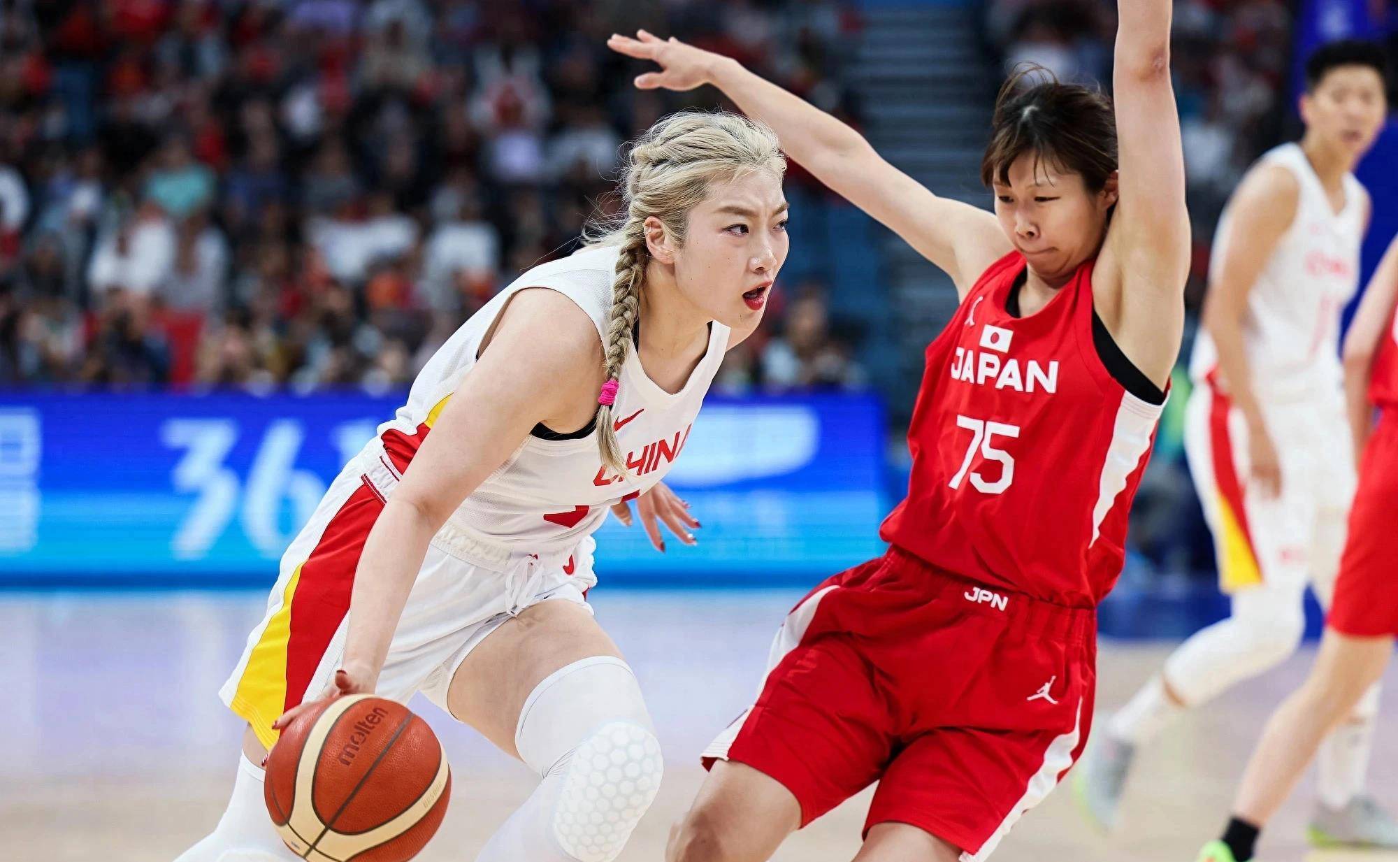 华体会在线-王牌射箭选手操刀出击，稳定发挥夺得胜利