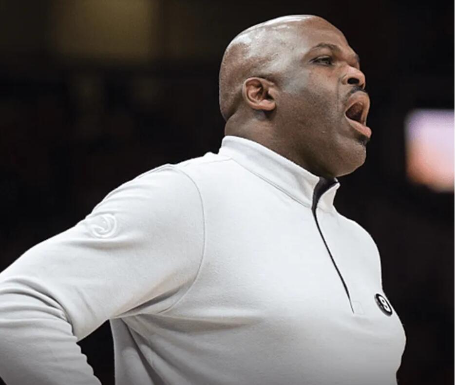 华体会官网入口-老鹰主帅喜中年度最佳教练奖