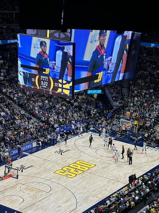 意大利篮球锦标赛引来众多球迷观赛