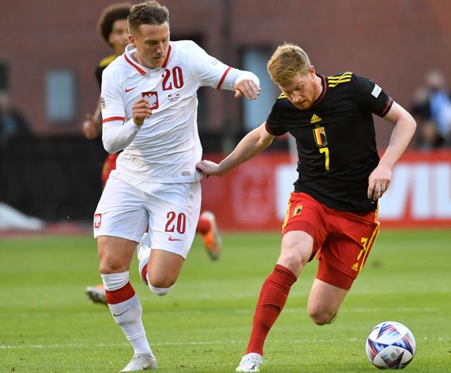 冰岛惊险击败摩尔多瓦，挤进欧预赛八强的简单介绍