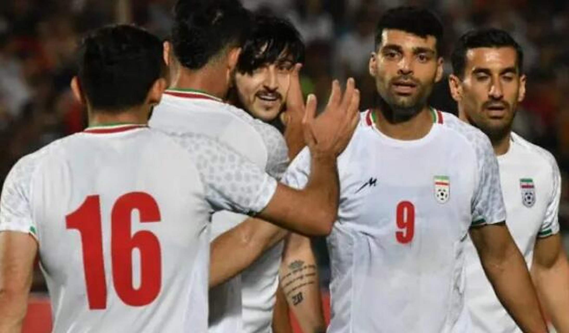 国际队在友谊赛中击败对手