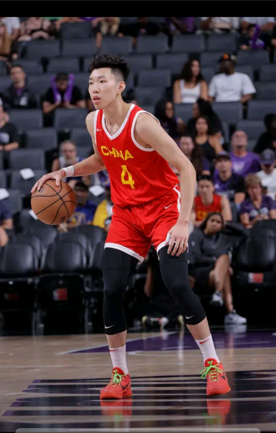 华体会在线登录-独角戏还是团队战，球员表现点亮赛场的简单介绍