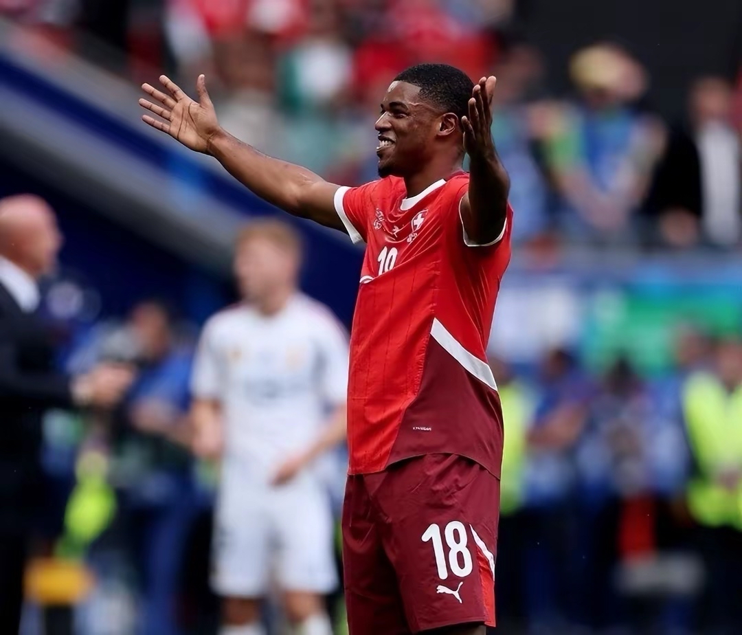 比赛全程紧张刺激，球员们的斗志让人动容