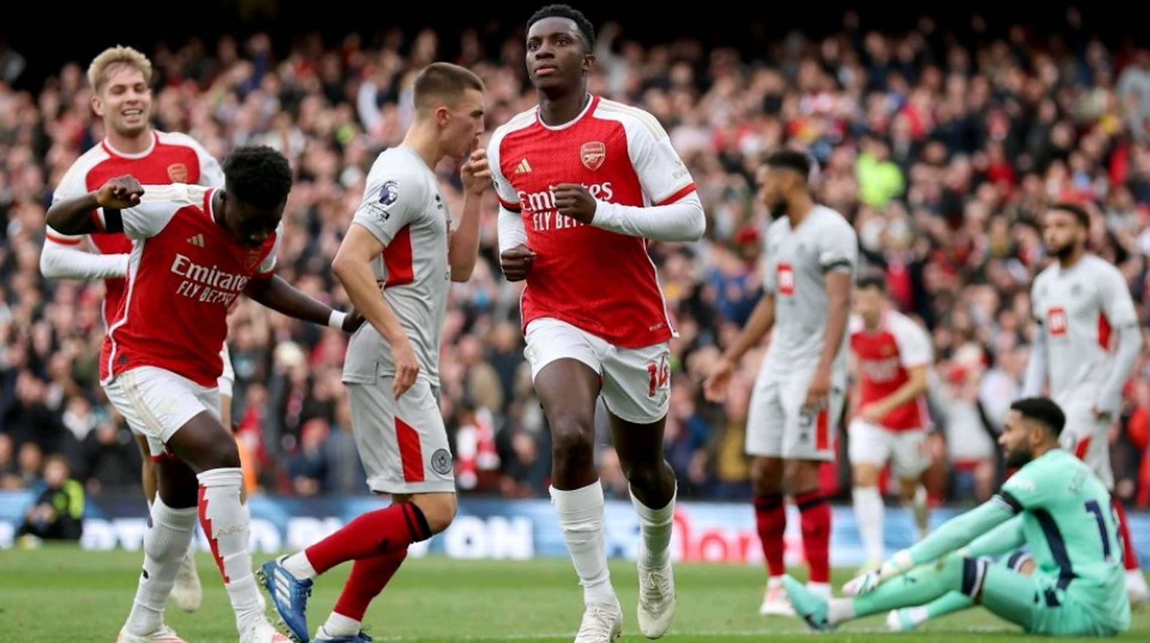 阿森纳主场-完胜西汉姆联，欧战希望大增