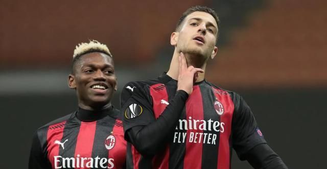 包含AC米兰客场憾负雷丁，遭遇阻击的词条