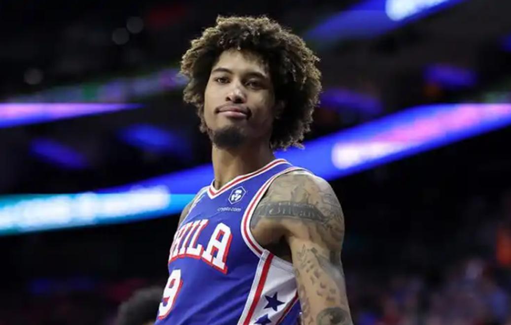 华体会网站入口-合同到期，球员面临未来抉择