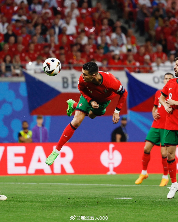 关于众志成城的团队拼搏：欧洲国家队拼尽全力的信息